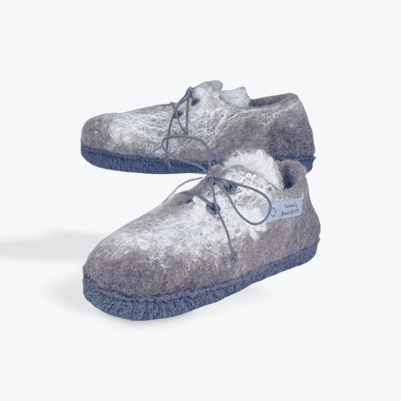 Women's Lace-Ups with Tongue
